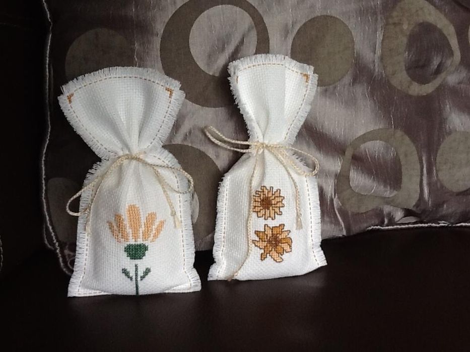 Sacos para sabonete perfumado bordado