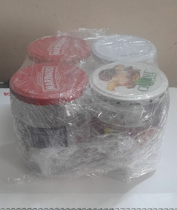 Банки  1 лит, и 0,5 литра. 5 гр