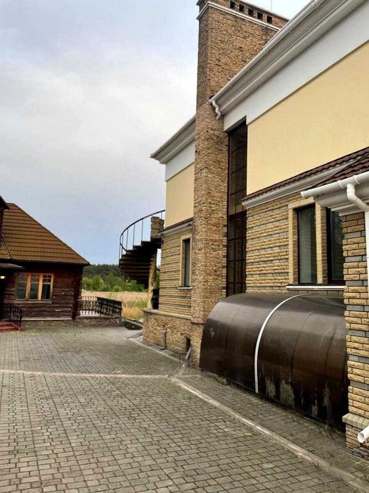 Оренда автономного будинку можно під офіс 715 м2 Віта-Литовська підвал