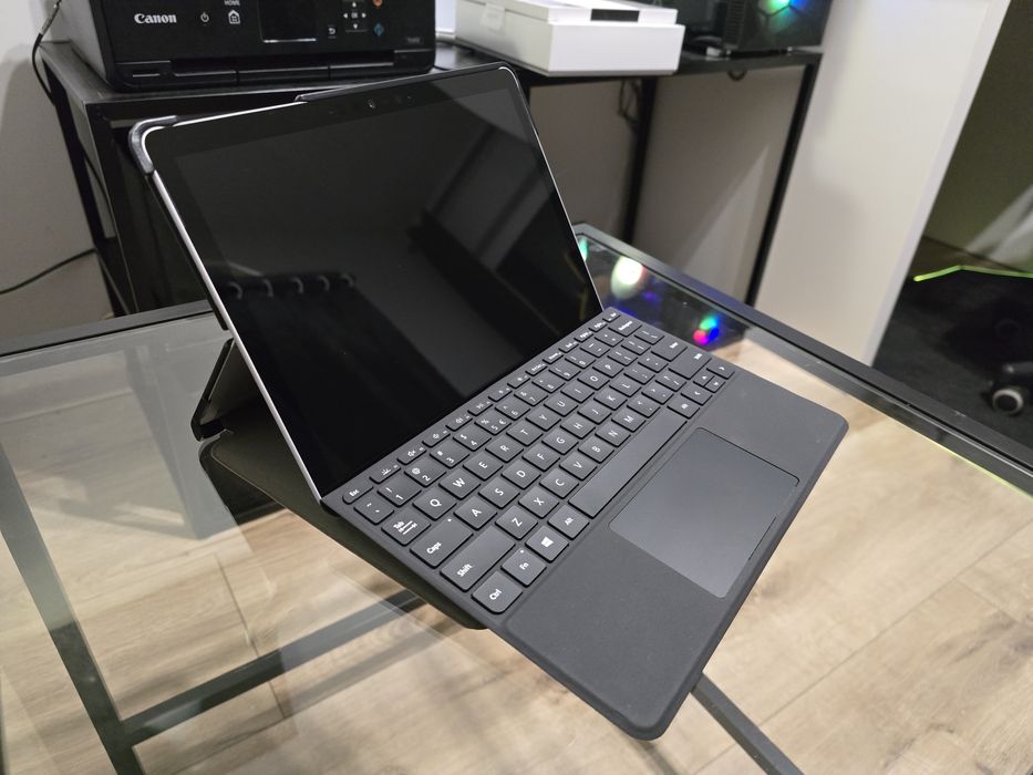 Microsoft Surface Go 3 + Type Cover + Dodatki