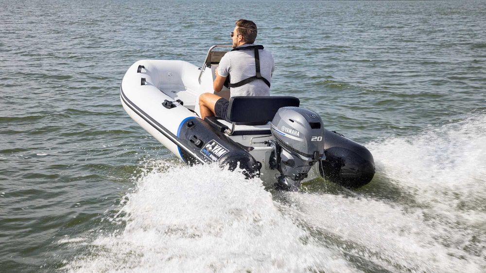 Yamaha F20G | silnik zaburtowy | 20 KM | rumpel, manetka | waga 57 kg
