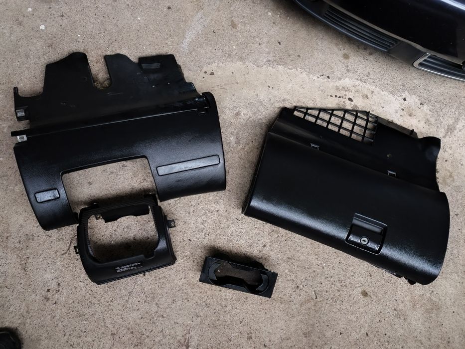 Audi A4 B5 schowek półka cup holder USA uchwyt na napoje