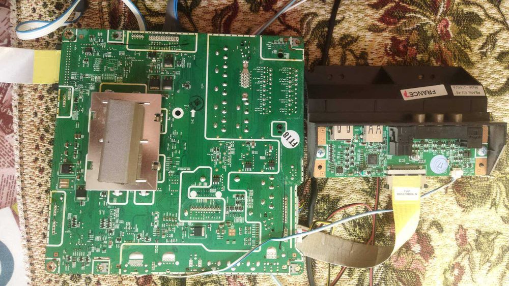 Продаються 2 блоки від ТВ Samsung Model LE46A550P1R плазма