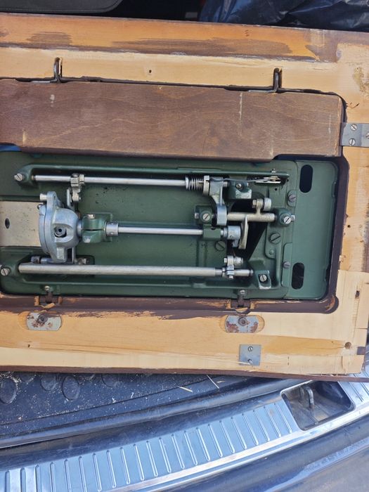 Máquina de Costura Antiga Husqvarna