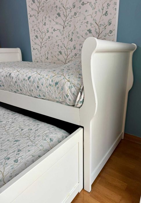 Cama Dupla Completa – Colchões Incluídos