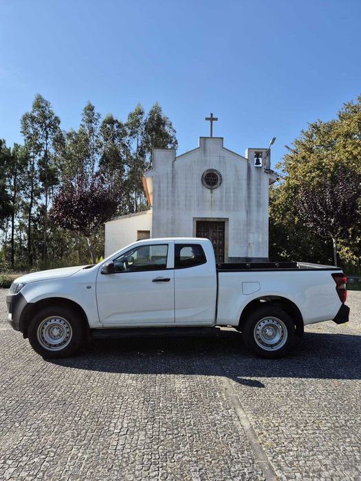 Isuzo D-Max NOVA