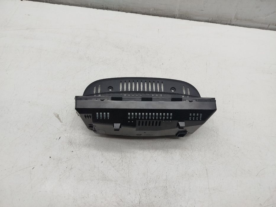 Display - BMW 5 Touring (E61) | 04 - 10