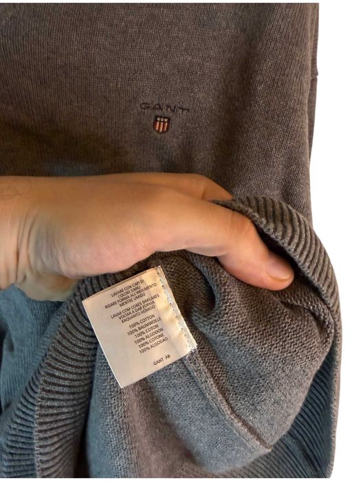 Sweter w serek Gant szary 3xl