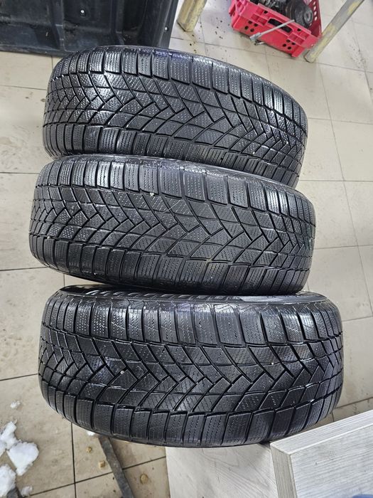 Зимняя резина 215-55-17 радиус 17 зима  поштучно