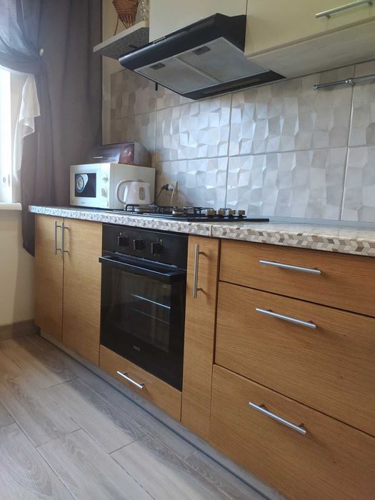 ПОДОБОВО 3 кім. Червоної Калини Довженка В.Шувар, Сихівська. Погодинно