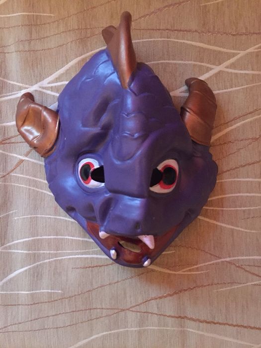 Карнавальная маска