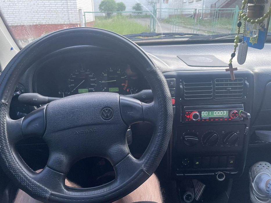 Volkswagen polo Universal