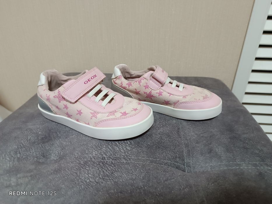 Дитячі кросівки GEOX
