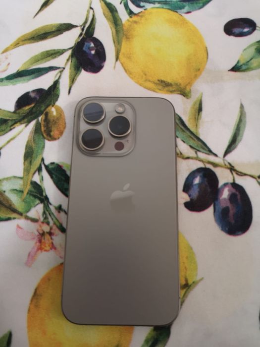 Iphone 15 pro - 256 gb como NOVO