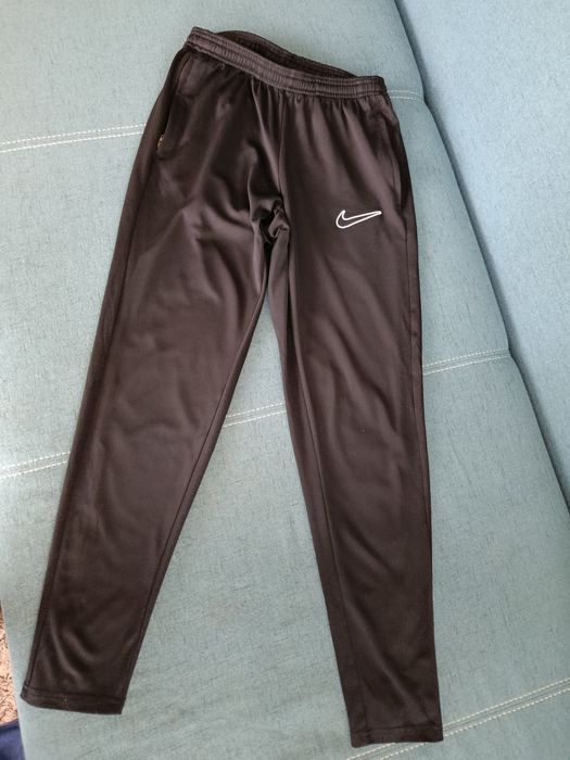 Spodnie chłopięce Nike
