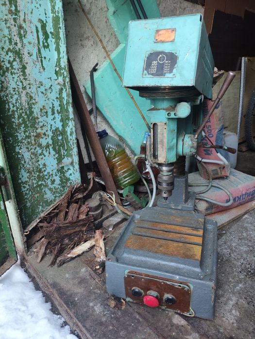 Сверлильний верстат 2м112