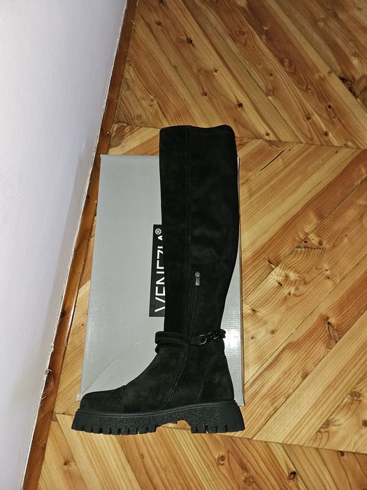 Kozaki zamszowe z Venezji