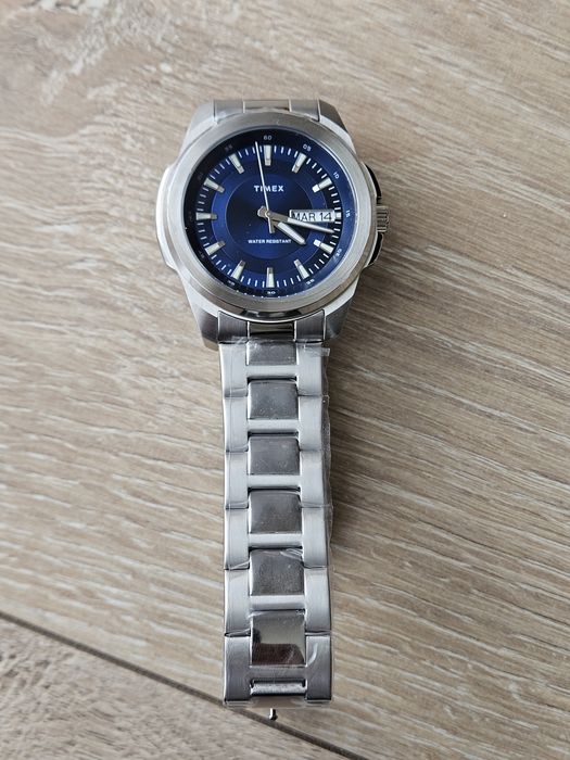 Zegarek męski Timex Trend Essex TW2Y21100