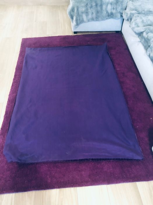 Tapete grande roxo como novo