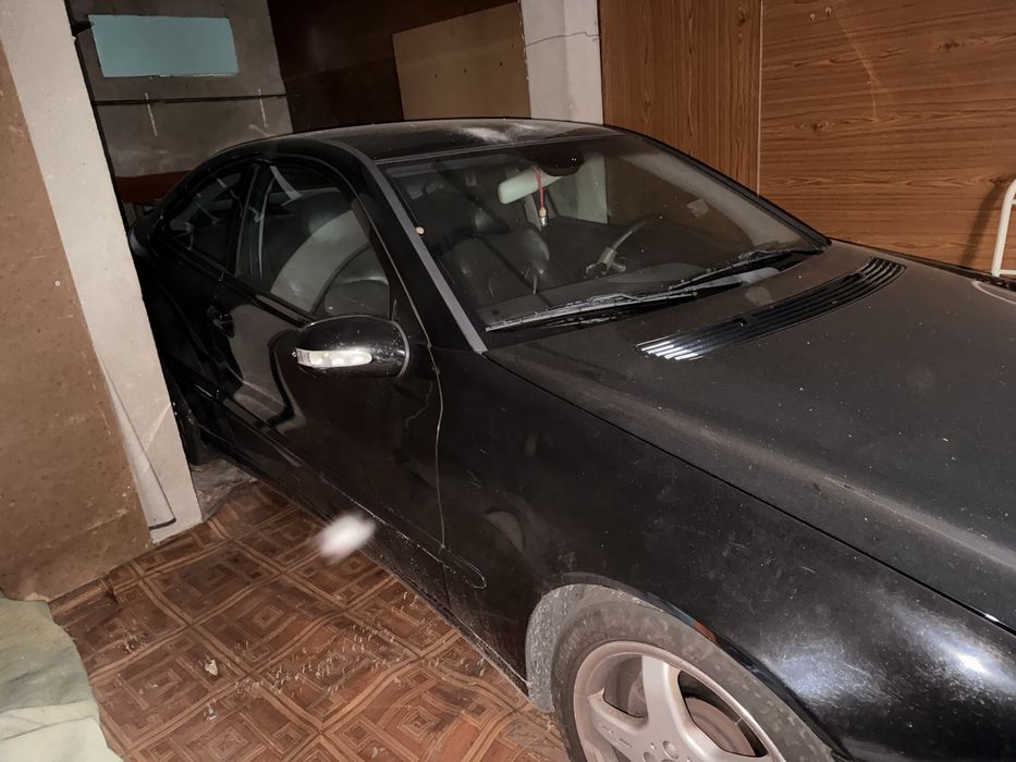 Mercedes c220 sportcoupe amg  (acidentado)