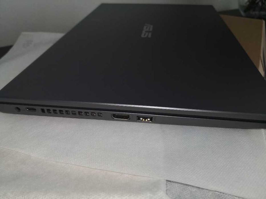 Laptop dotykowy Asus VivoBook Core i3 X515