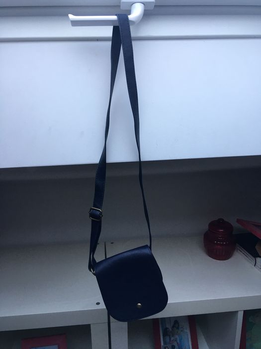 Mala a tiracolo azul escura