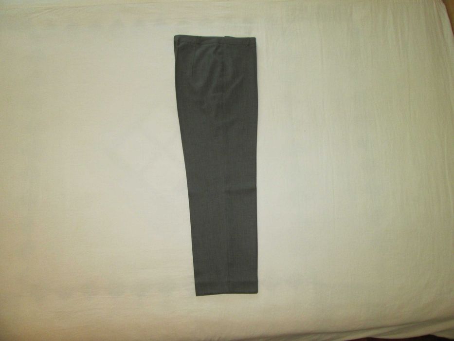 Roupa de Mulher - Calças Cinzentas Esverdeadas