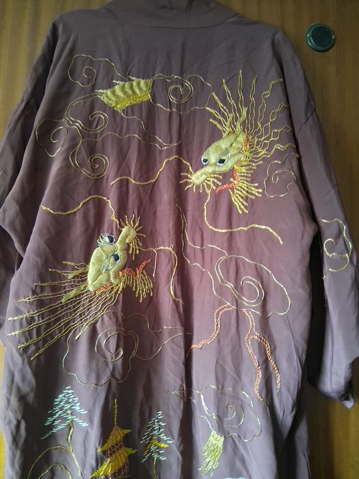 Quimono Japonês Dragão Bordado - SALDOS