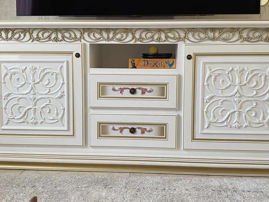 Тумба під телевізор