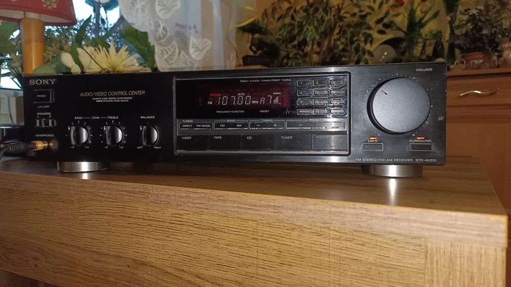 Amplituner Sony STR-AV 220