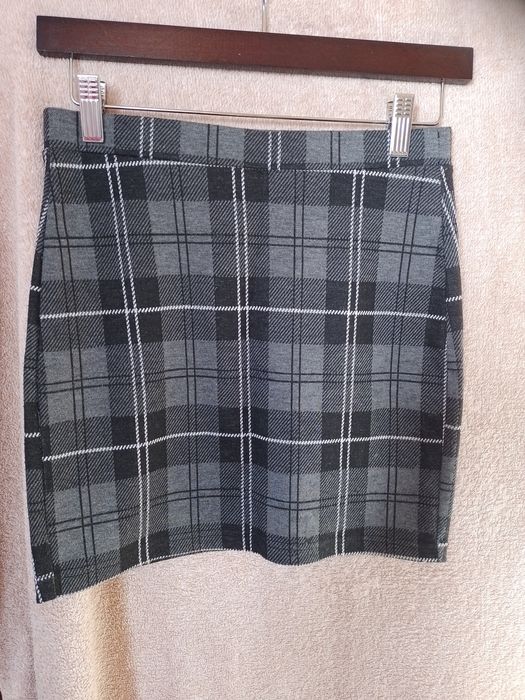 Spódnica dopasowana mini w kratę XS Cropp