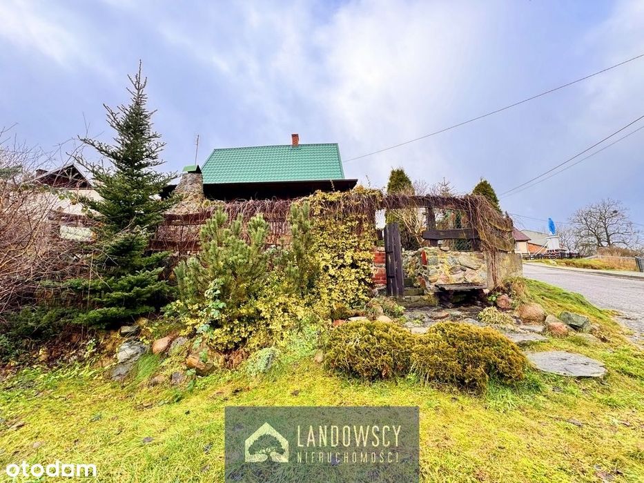 Skromny domek w Borach Tucholskich od zaraz.