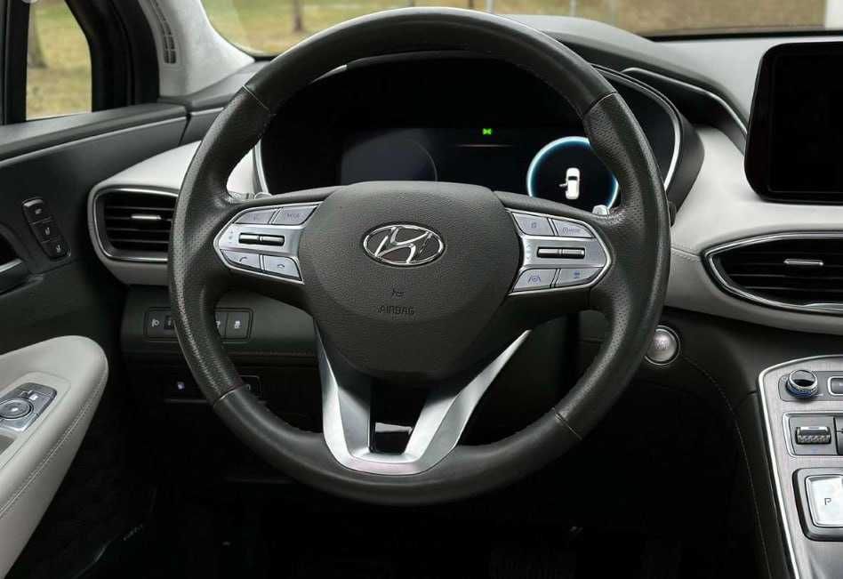 Продам Hyundai Santa Fe 2021 року