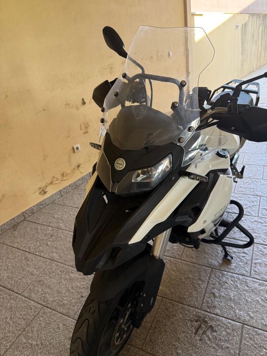 Benelli TRK 502 Branca