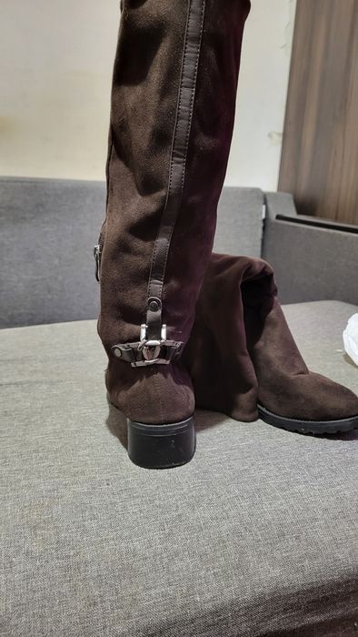 Продам сапоги шоколадного кольору
