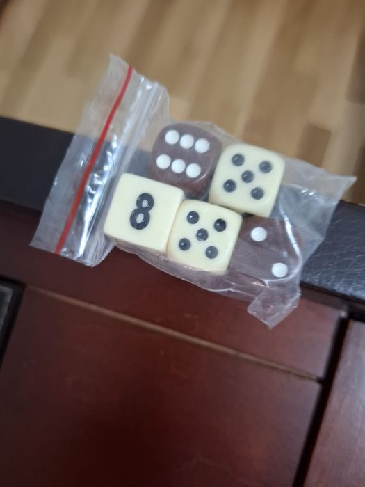 Mesa de Jogo 3-em-1 Premium (Xadrez, Damas e Gamão) – Impecável