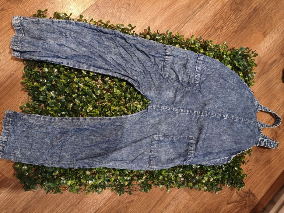 Chłopięce ogrodniczki spodnie jeans dżins marmurkowe na szelkach