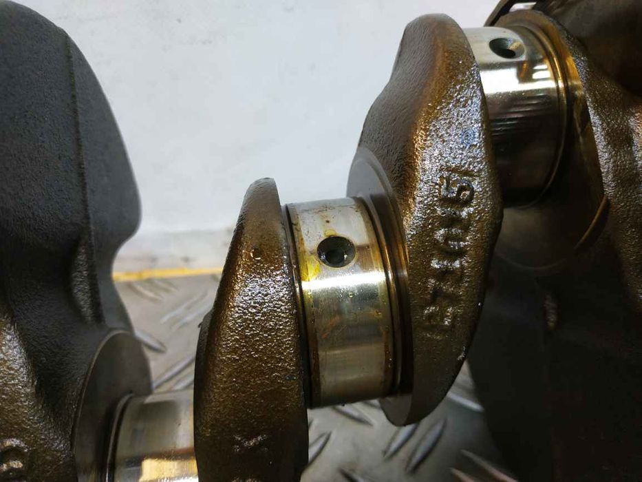 VAG Passat B7 15- USA колінвал 1,8 DV3036 06K105101