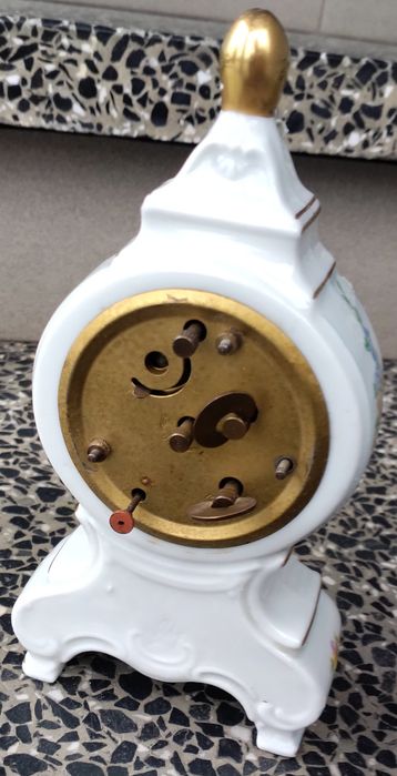 Porcelanowy zegar Drezno Mercedes