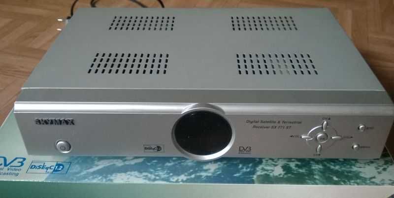 Dekoder tuner satelitarny DVB-S DVB-T Skymax SX 771 ST