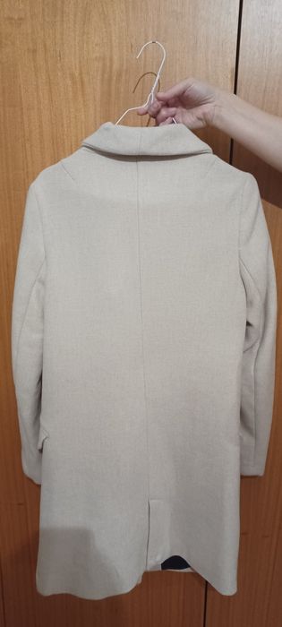 Sobretudo bege da Bershka