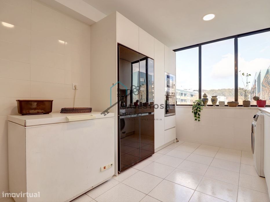 Apartamento T3 com Excelente Localização — São Vicente, Braga