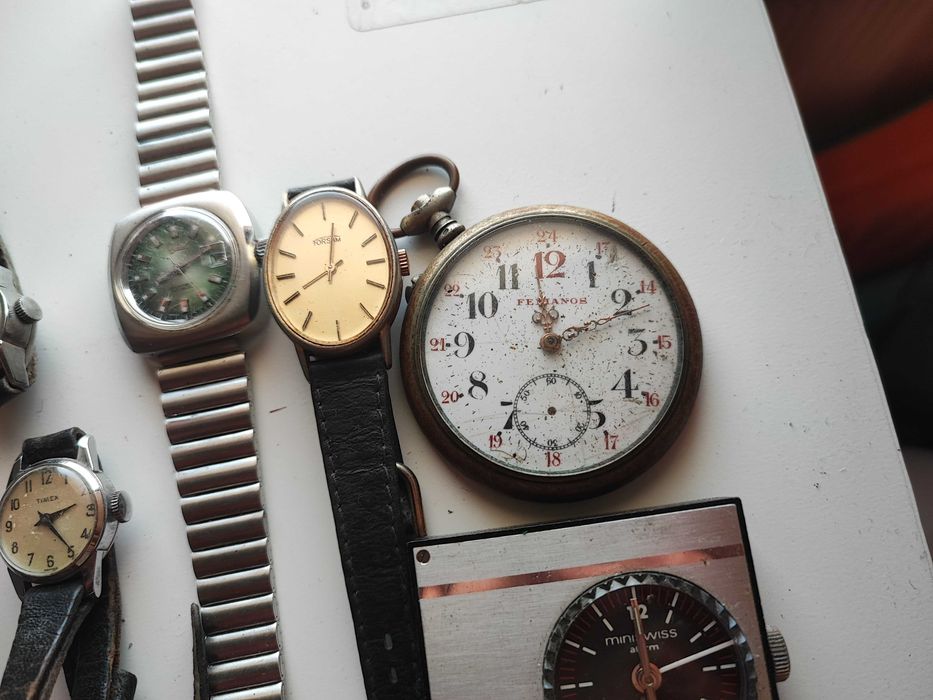 Lote de relógios para peças ou reparação