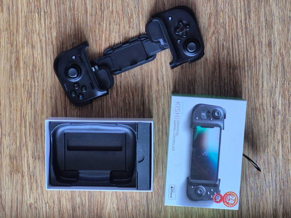 Kontroler Razer Kishi dla iPhone (Lightning) | Stan bardzo dobry