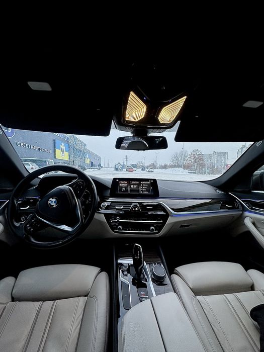 Срочно  BMW G30 2019