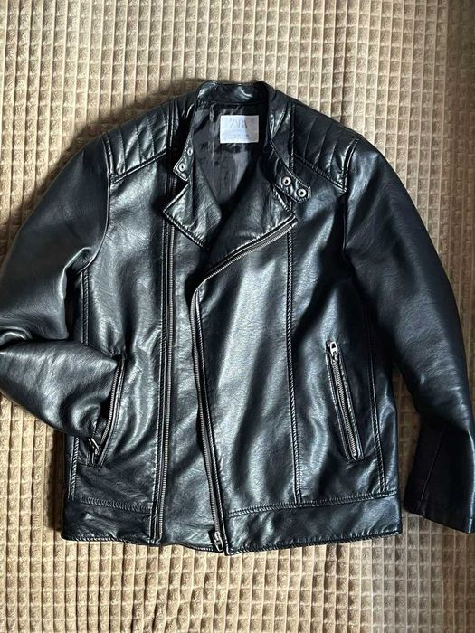 Продам стильну куртку на хлопчика 10-12 років весна/осінь