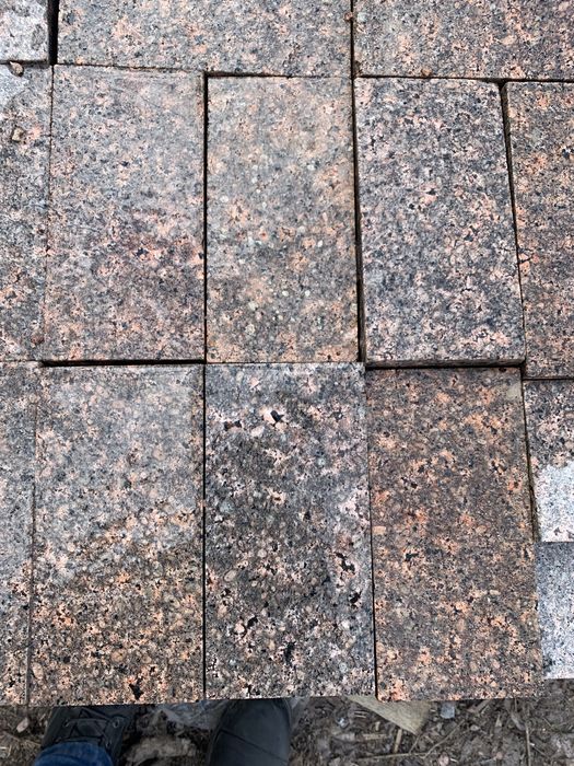 Бруківка гранітна повнопилена термооброблена