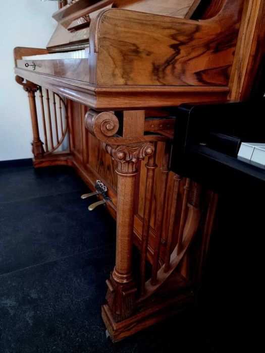 Pianino H.S. Riisnaes, Bergen 137cm politura KONCERTOWE UNIKATOWE
