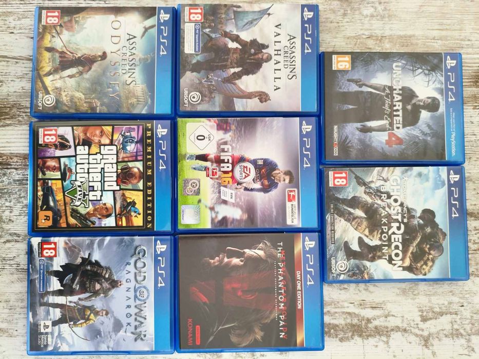 PS4 pro 816GB, 2 геймпада +8дисків