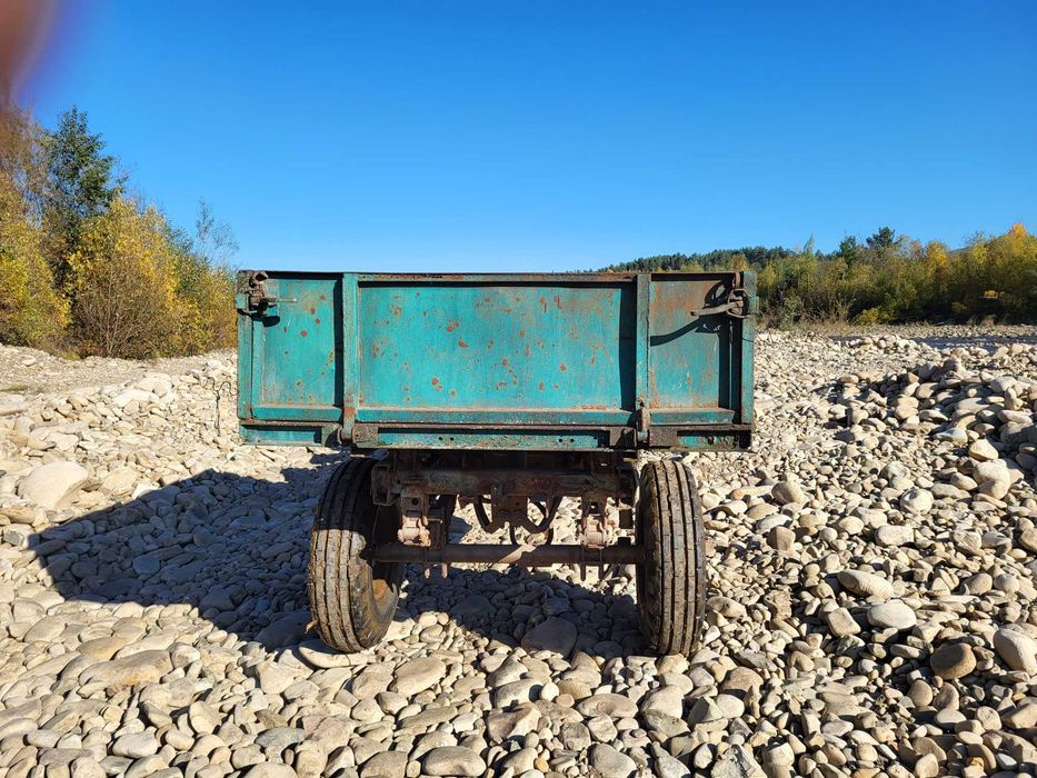 Продам саморобний трактор з прицепом.